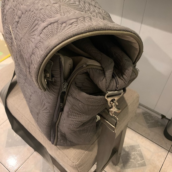 Petunia Pickle Bottom Diaper Bag - Picture 2 of 6